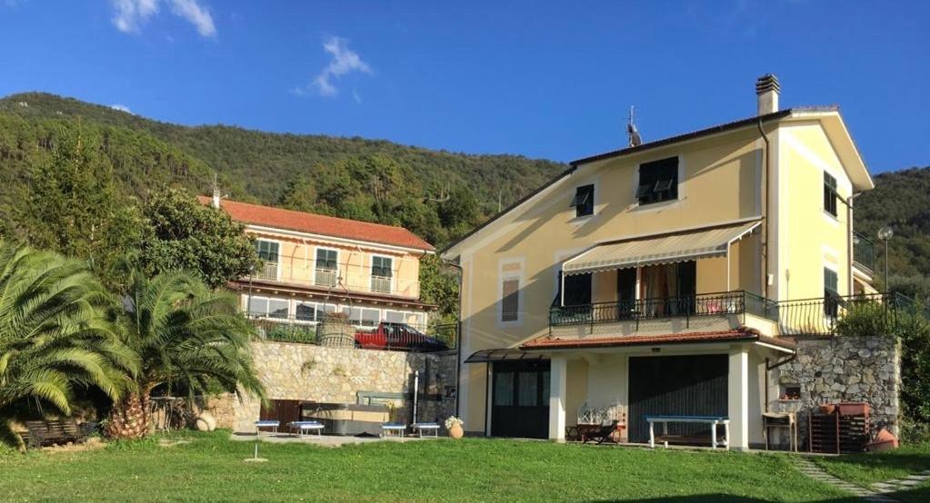 La Casa Di Menny Maison De Campagne Монелья Екстер'єр фото